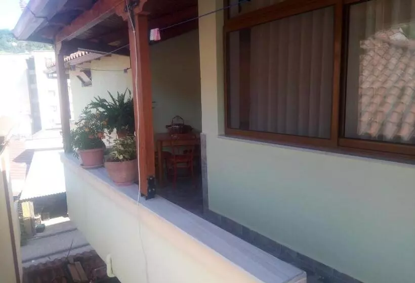 ペンション Nako Guest House Bar&restaurants