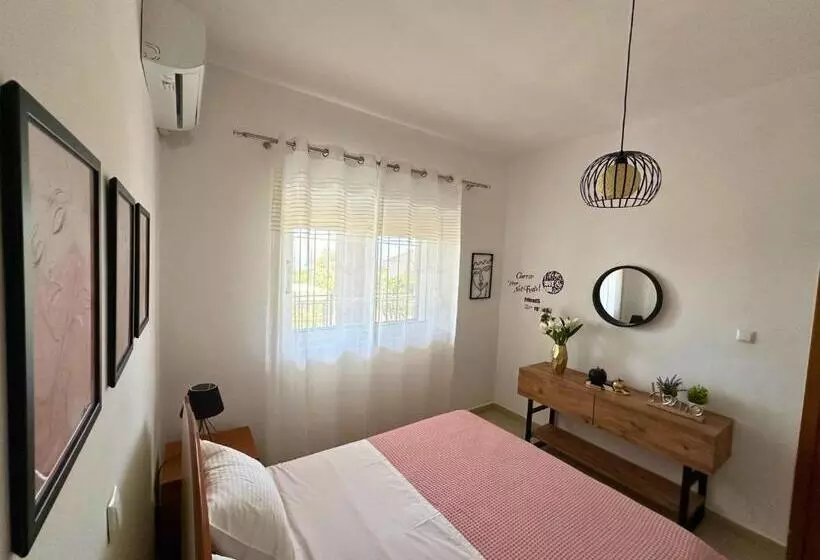 پانسیون Viewtopia House