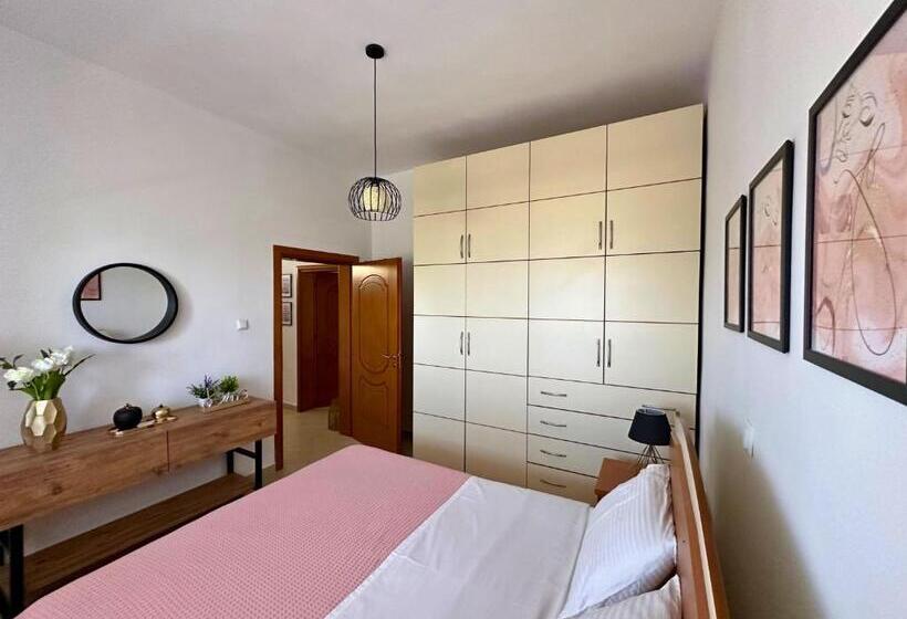 پانسیون Viewtopia House