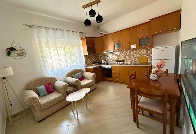 پانسیون Viewtopia House