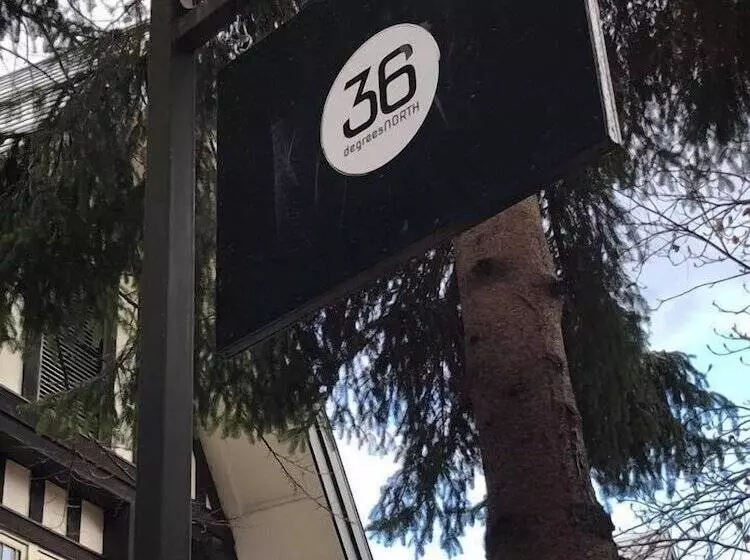 Aamiaismajoitus (B&B) 36 Degrees North, Lodge Hakuba Japan