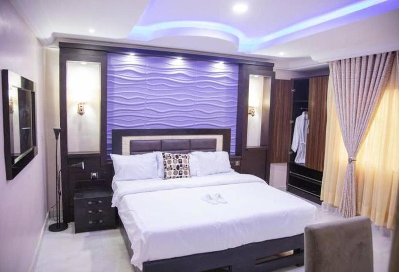 هتل Lushville & Suites