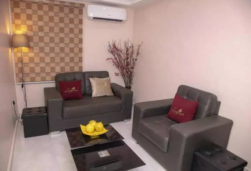 هتل Lushville  & Suites