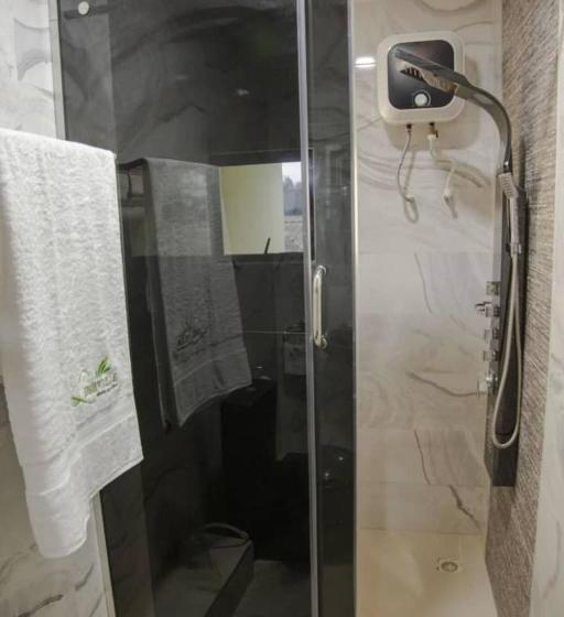 هتل Lushville & Suites