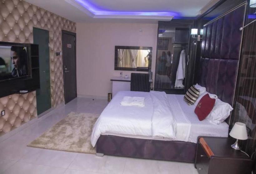 هتل Lushville & Suites