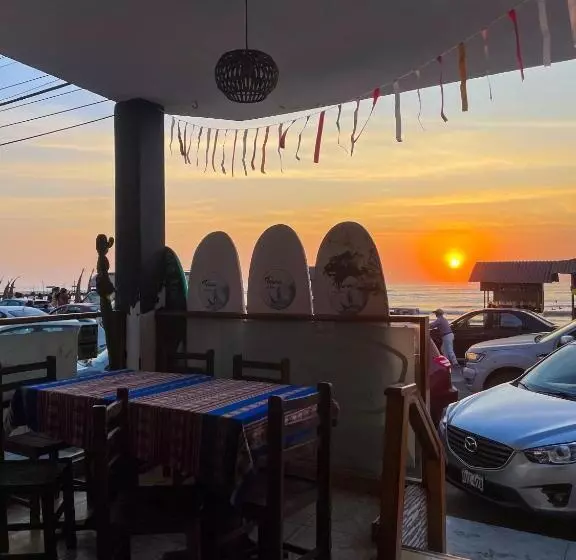ペンション Totora Surf Hostel