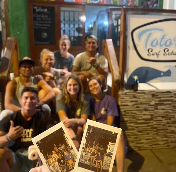 بنسيون Totora Surf Hostel