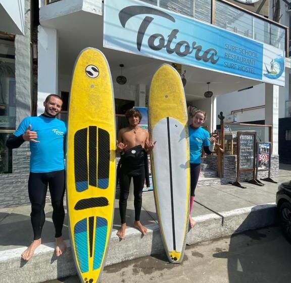 بنسيون Totora Surf Hostel