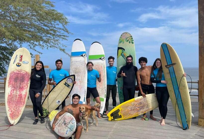 بنسيون Totora Surf Hostel