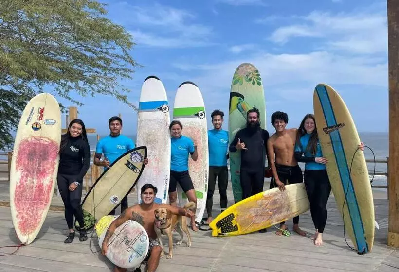 ペンション Totora Surf Hostel