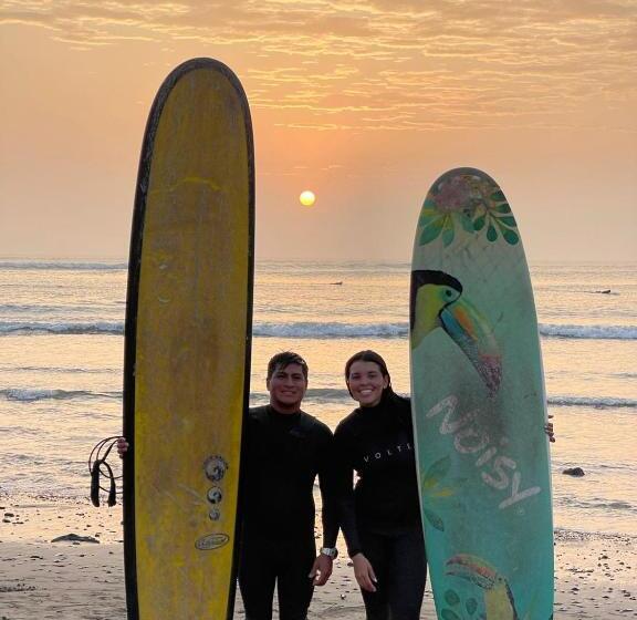 بنسيون Totora Surf Hostel