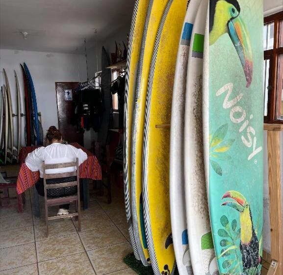بنسيون Totora Surf Hostel