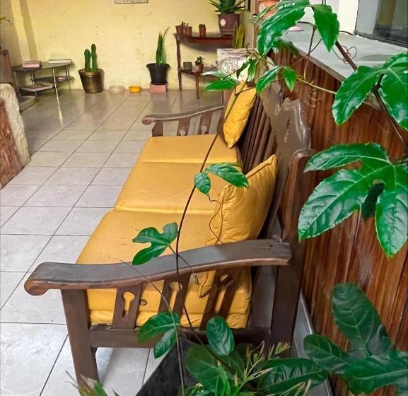 بنسيون Totora Surf Hostel