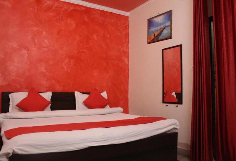 בית מלון כפרי Sagar Palace @ Near Nizamuddin Railway Station