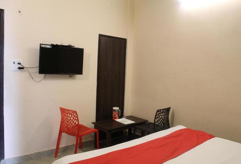 בית מלון כפרי Sagar Palace @ Near Nizamuddin Railway Station