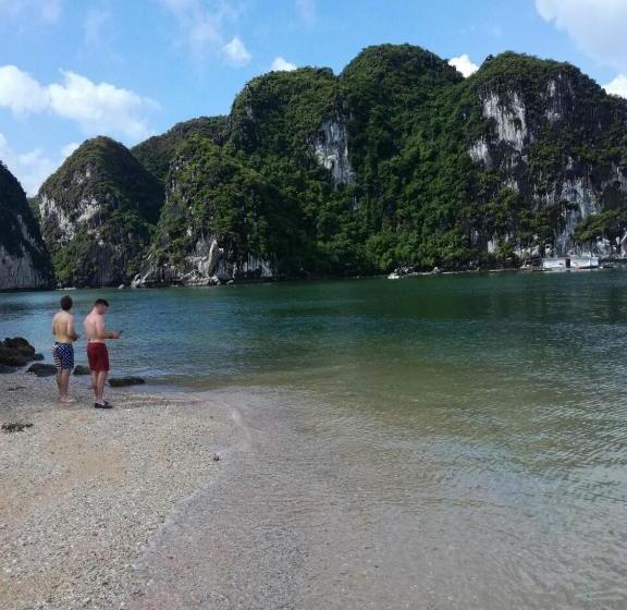 هتل Cat Ba Thailand