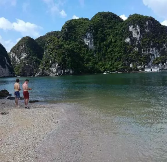 هتل Cat Ba Thailand