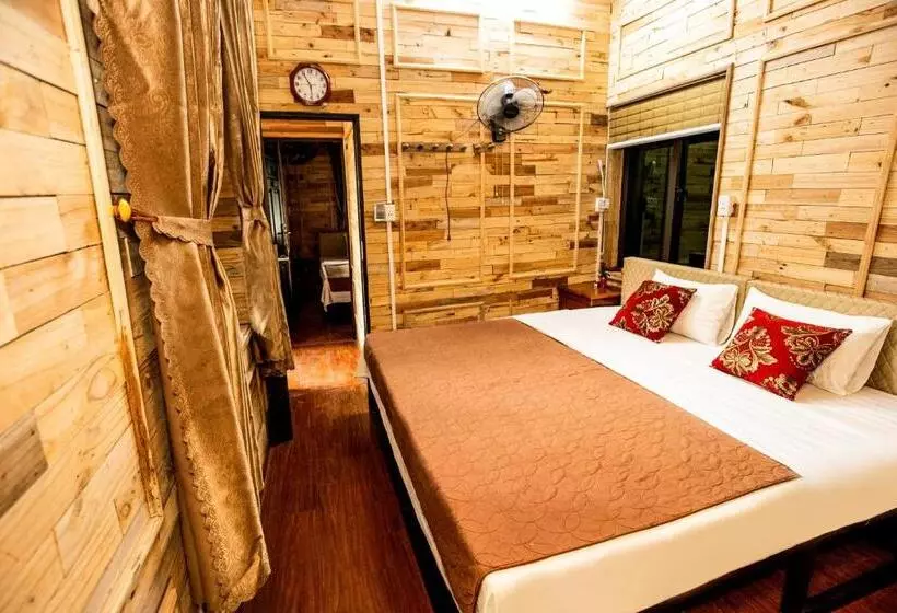 هتل Lila Inn & Motorbike Tours Ha Giang