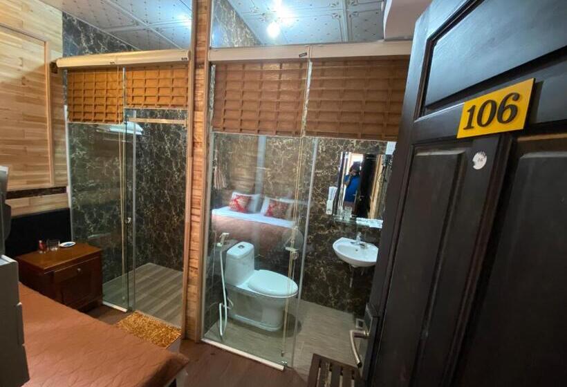 هتل Lila Inn & Motorbike Tours Ha Giang