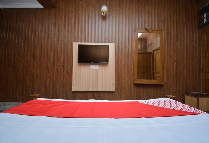 Отель Oyo 40230  Royal Palace