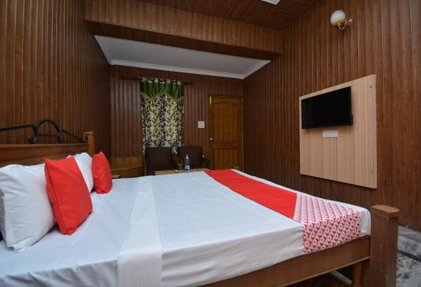 Отель Oyo 40230  Royal Palace