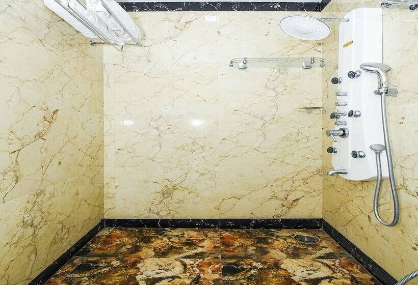 فندق Oyo 42636 Zest Damodar Garh