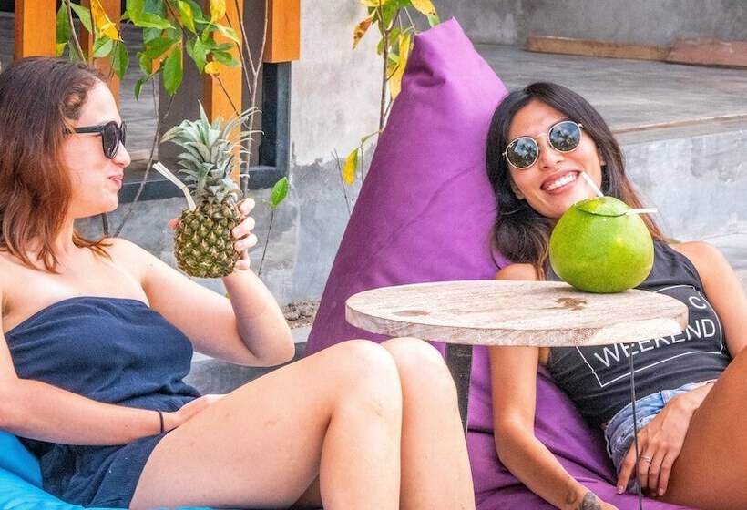 Kaniu Capsule Hostel