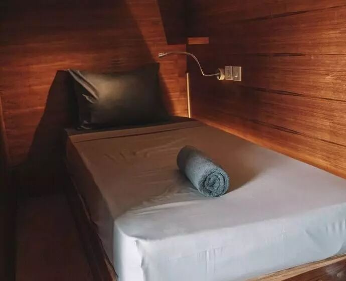 Kaniu Capsule Hostel