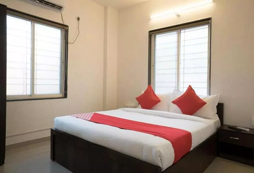 Super Hotel O Rvc Hospitality Near Pune Airport