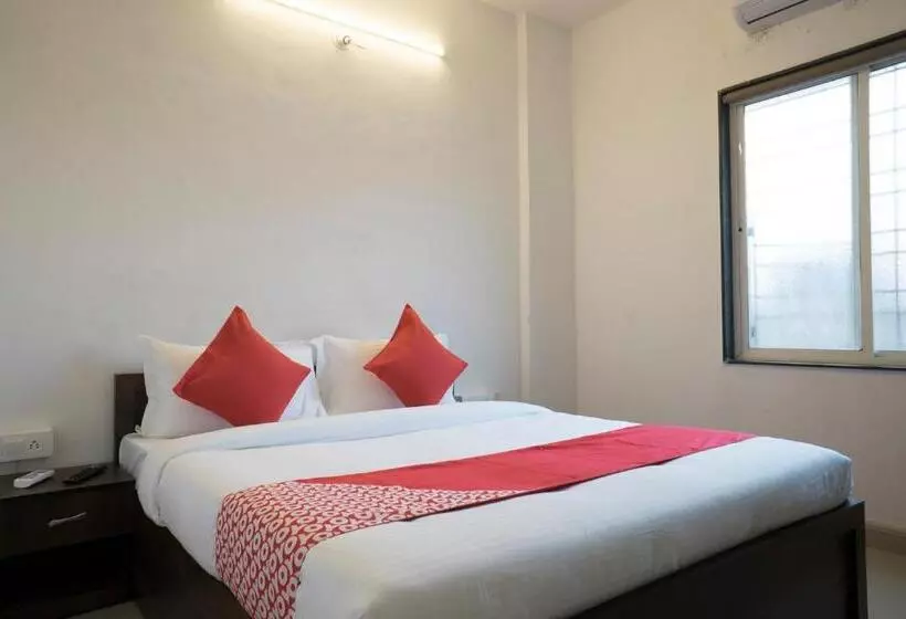 Super Hotel O Rvc Hospitality Near Pune Airport