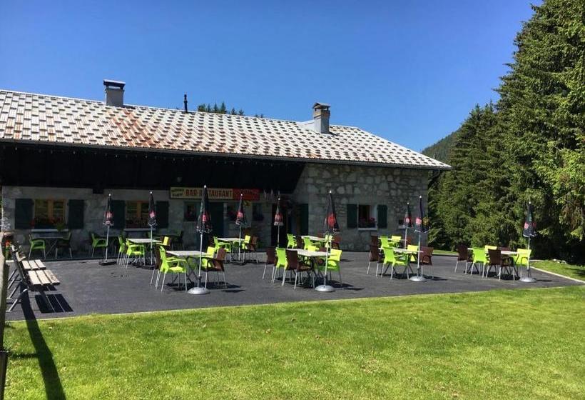 Пансион Restaurant Gautard Chambres D Hôtes Les Tavaillons