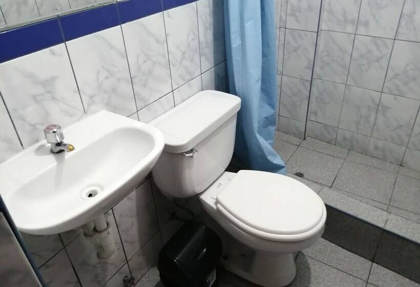 پانسیون Hostal El Padrino