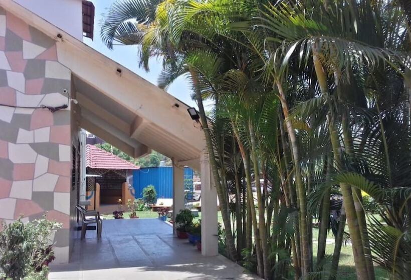 ホテル Sharmin Rose Bungalow By Sky Stays