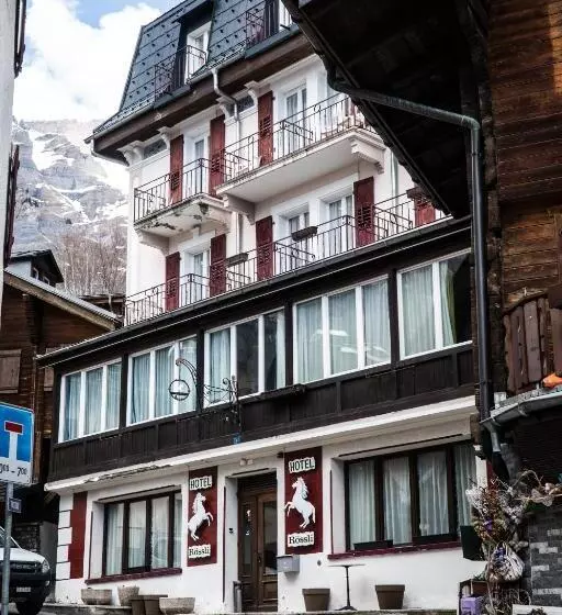 ホテル Weisses Rössli