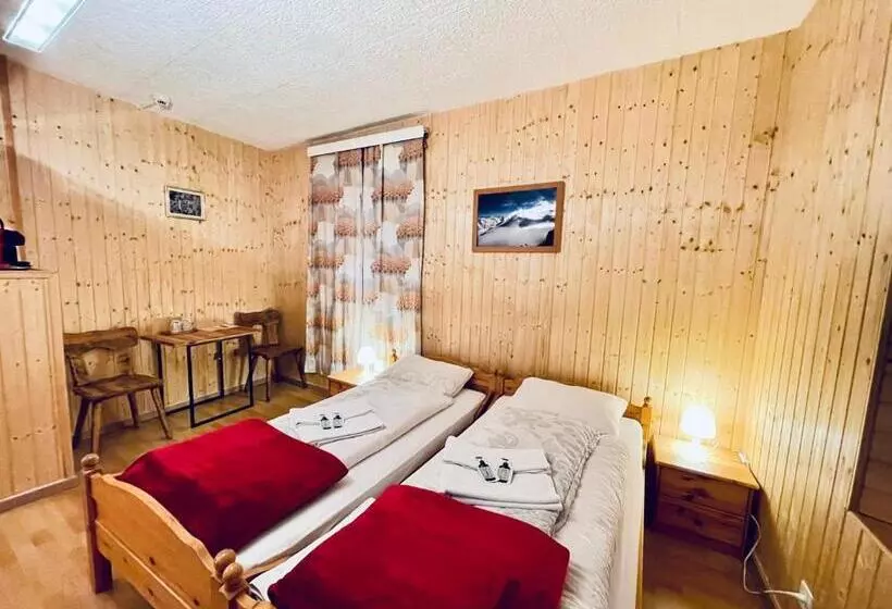 ホテル Weisses Rössli