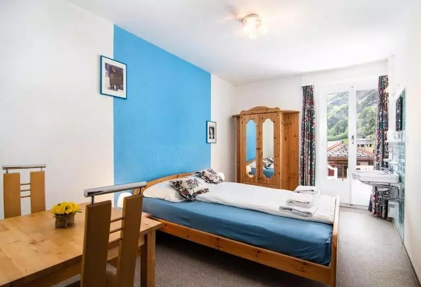 ホテル Weisses Rössli