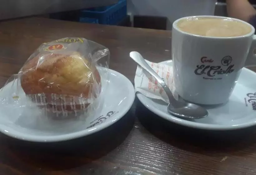 پانسیون Hostal De Montaña Ojos Del Cabriel
