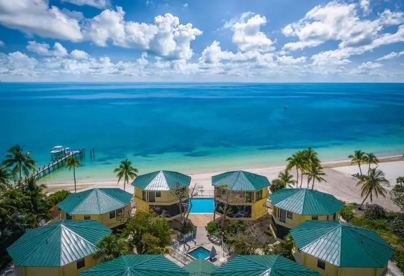 هتل Coco Plum Beach & Tennis Club & Marina