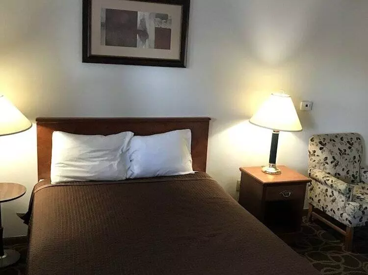 Отель Colonial Inn Dyersville