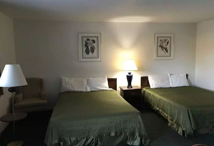 Отель Colonial Inn Dyersville