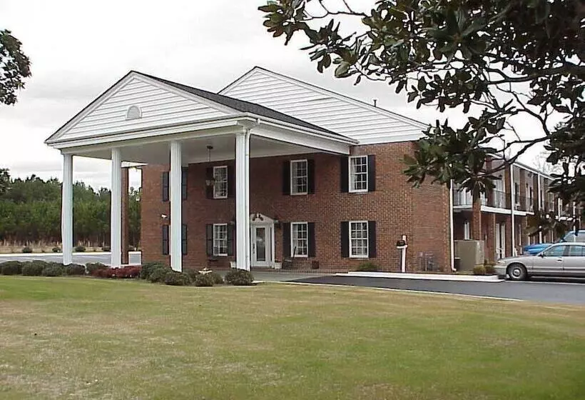 Отель Colony Inn