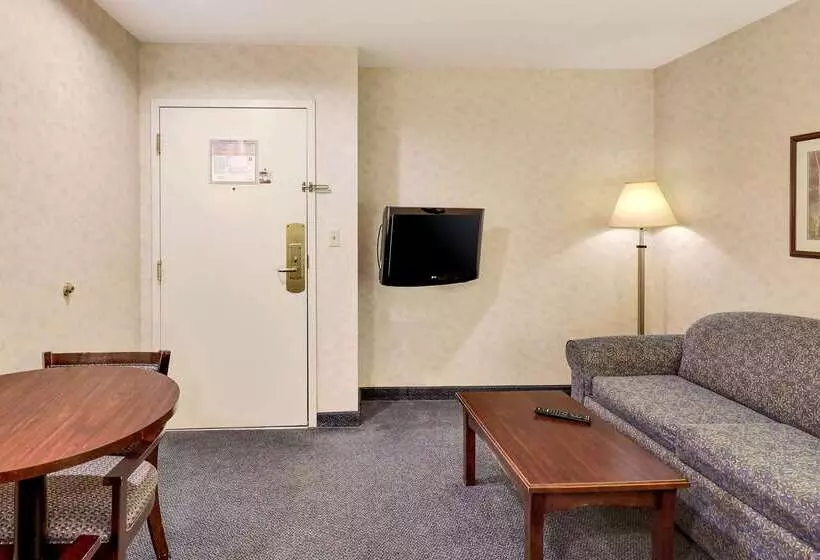 هتل Comfort Inn Bellingham