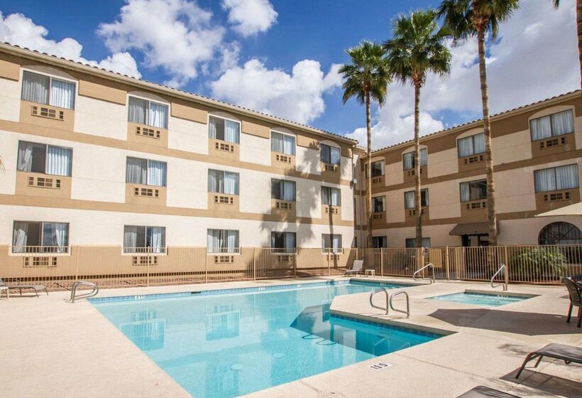 Otel Comfort Inn West Phoenix At 27th Ave And I I0