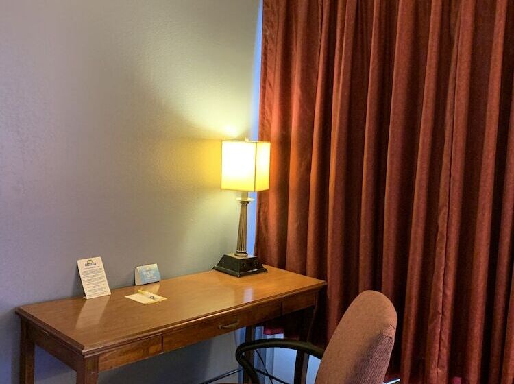 Отель Days Inn By Wyndham Jonesboro Ar