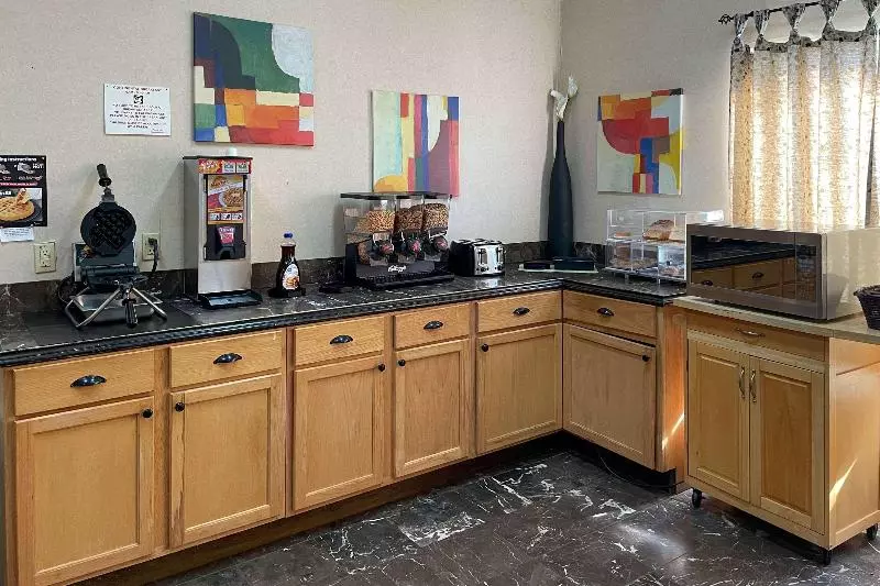 호텔 Econo Lodge Inn & Suites Sweetwater I 20