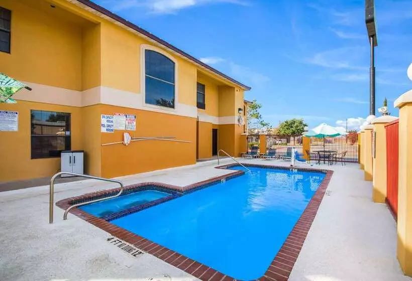 호텔 Quality Inn Bastrop