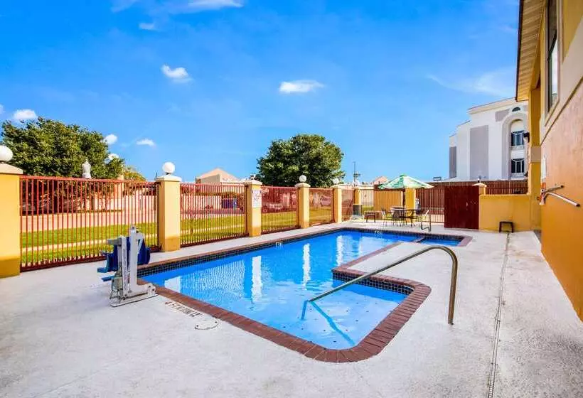 호텔 Quality Inn Bastrop