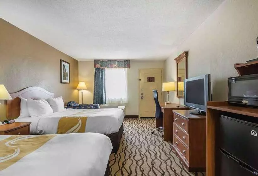 בית מלון כפרי Quality Inn Charleston Sikeston