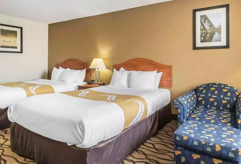 בית מלון כפרי Quality Inn Charleston Sikeston