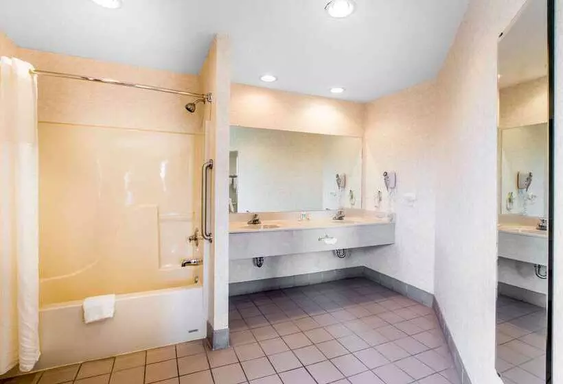 호텔 Quality Inn Clintonknoxville North